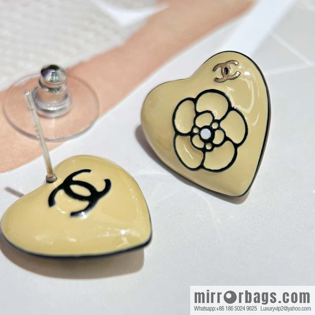 ❗️New ❗️ ☀️ new ☑️ chanel c1 double c camellia peach heart love stud earrings ☀️