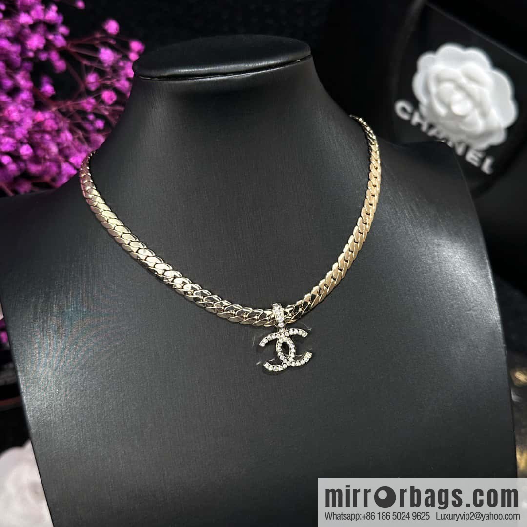 ❗️New ❗️ Chanel necklace ☀️ new ☑️ Chanel double c snake bone chain necklace ☀️