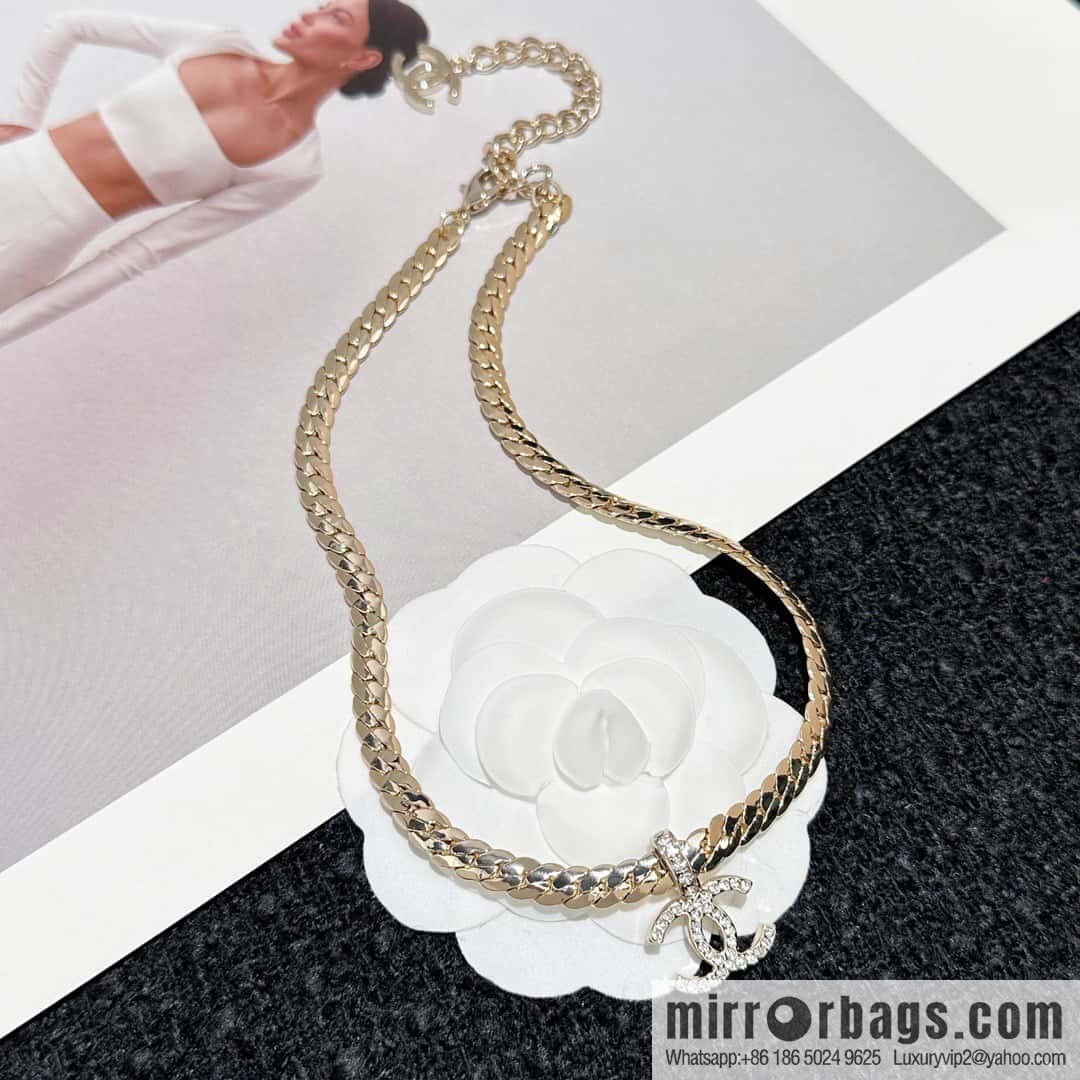 ❗️New ❗️ Chanel necklace ☀️ new ☑️ Chanel double c snake bone chain necklace ☀️