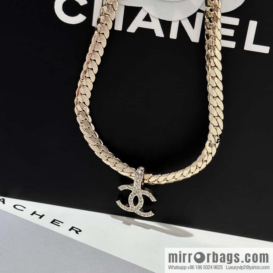 ❗️New ❗️ Chanel necklace ☀️ new ☑️ Chanel double c snake bone chain necklace ☀️