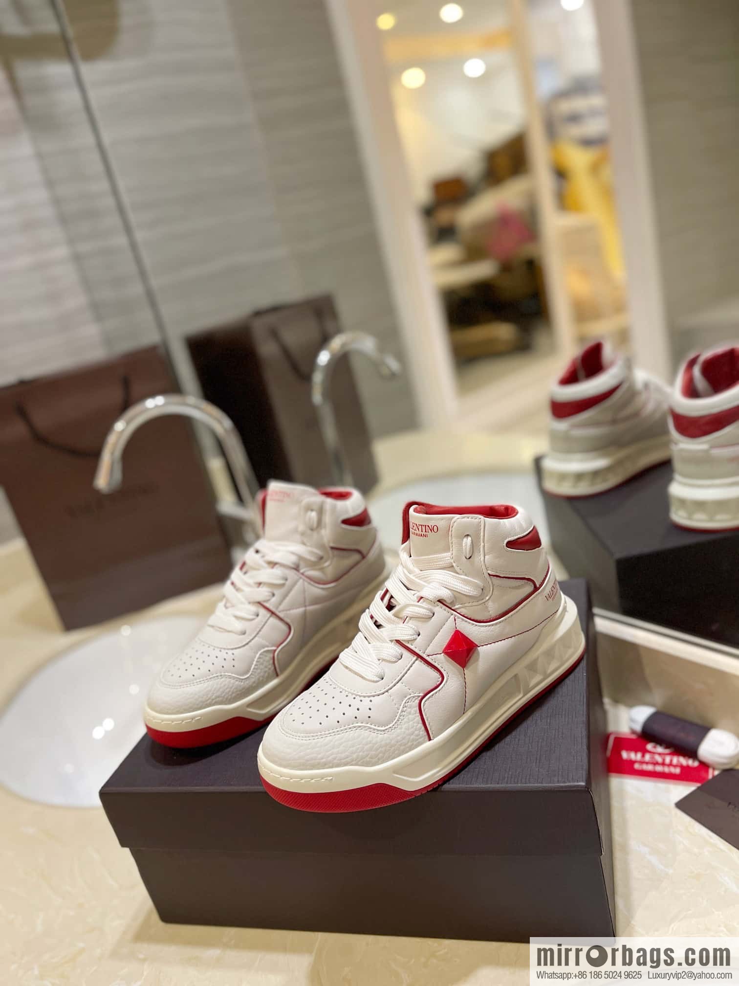 🐰🐰The highest-end high-top, the latest couple casual sports shoes at the franchise store, high-top shoes.