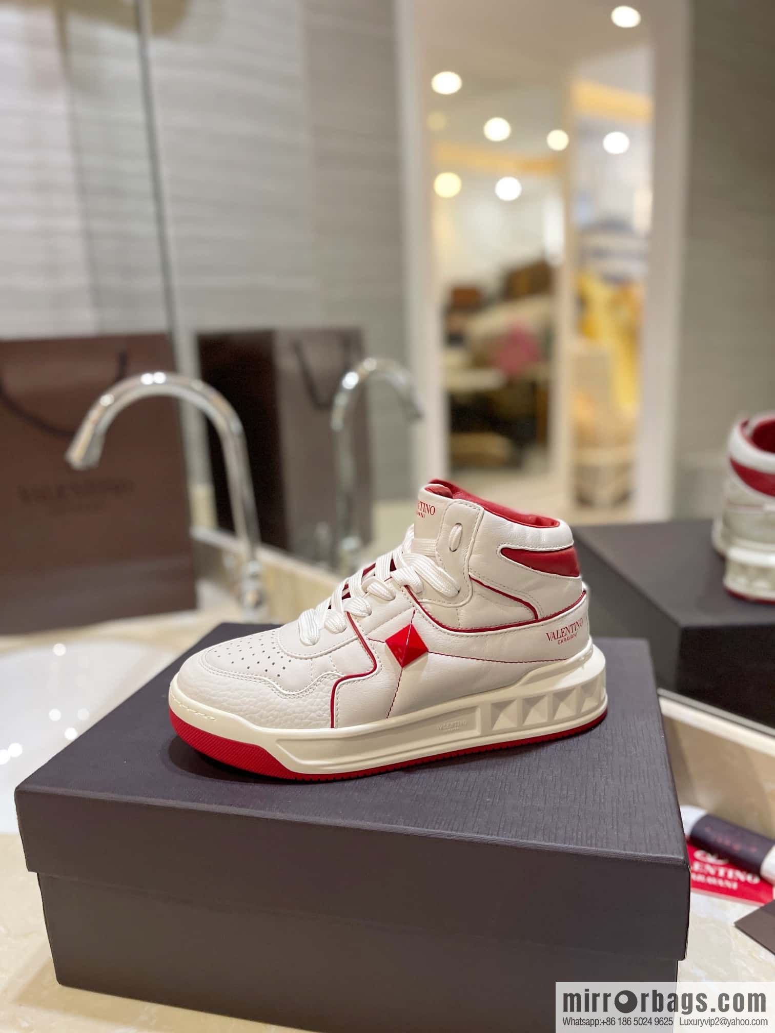 🐰🐰The highest-end high-top, the latest couple casual sports shoes at the franchise store, high-top shoes.