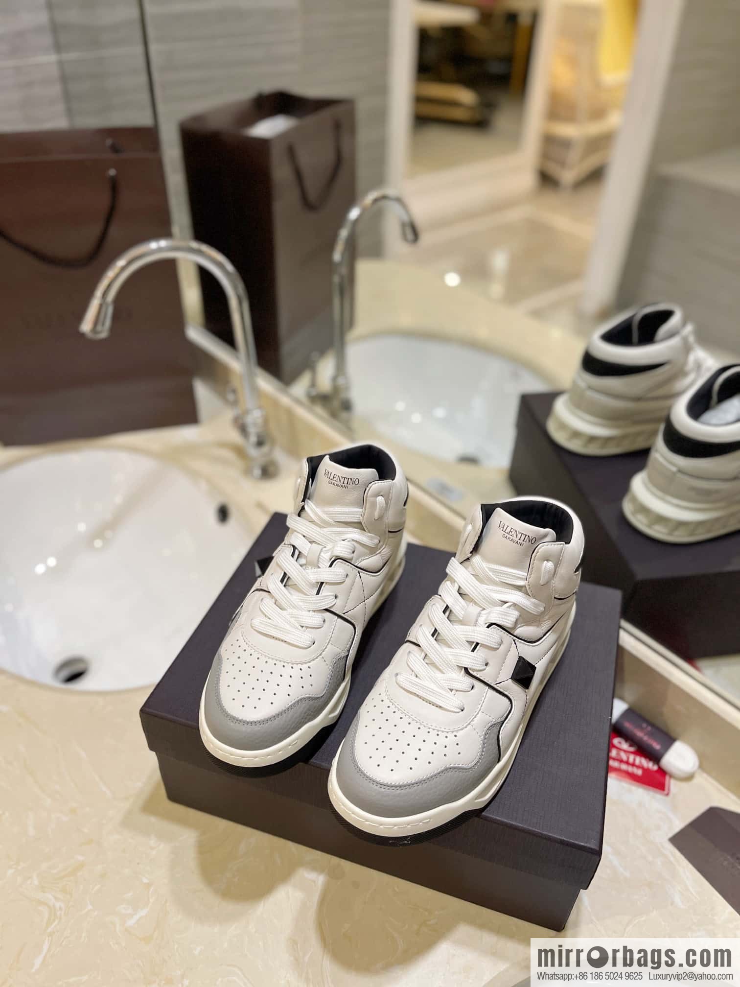 🐰🐰The highest-end high-top, the latest couple casual sports shoes at the franchise store, high-top shoes.