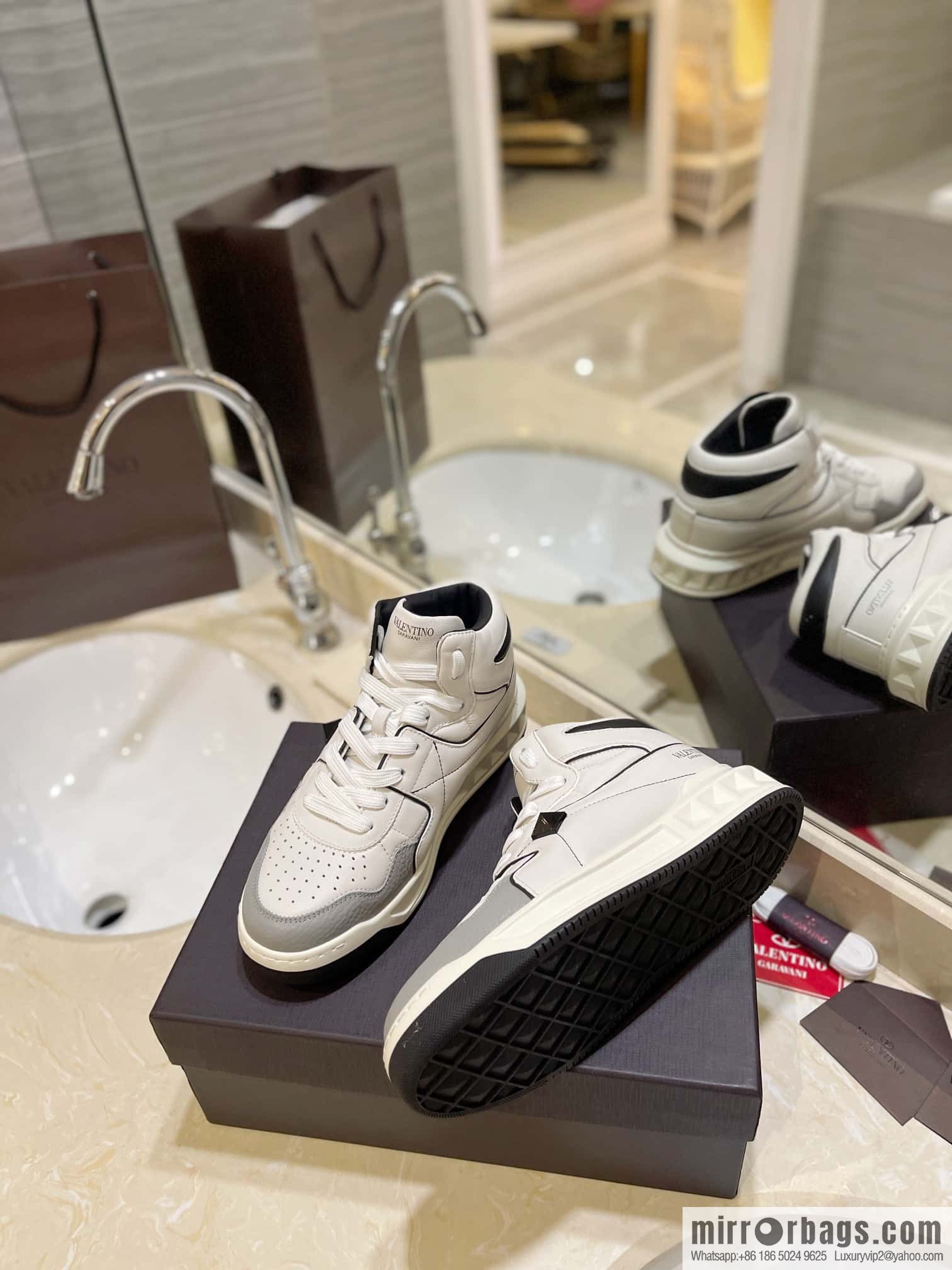 🐰🐰The highest-end high-top, the latest couple casual sports shoes at the franchise store, high-top shoes.