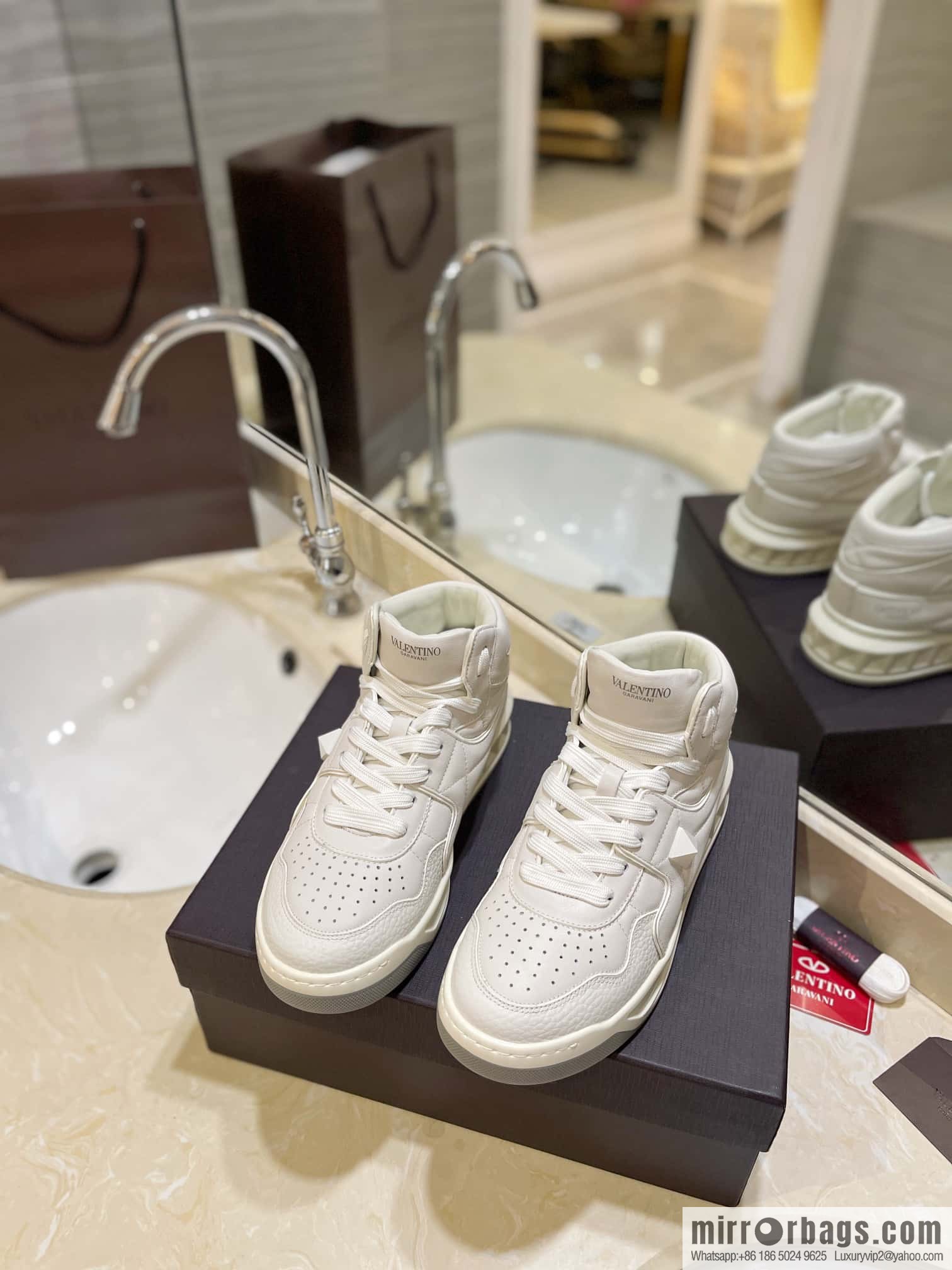 🐰🐰The highest-end high-top, the latest couple casual sports shoes at the franchise store, high-top shoes.