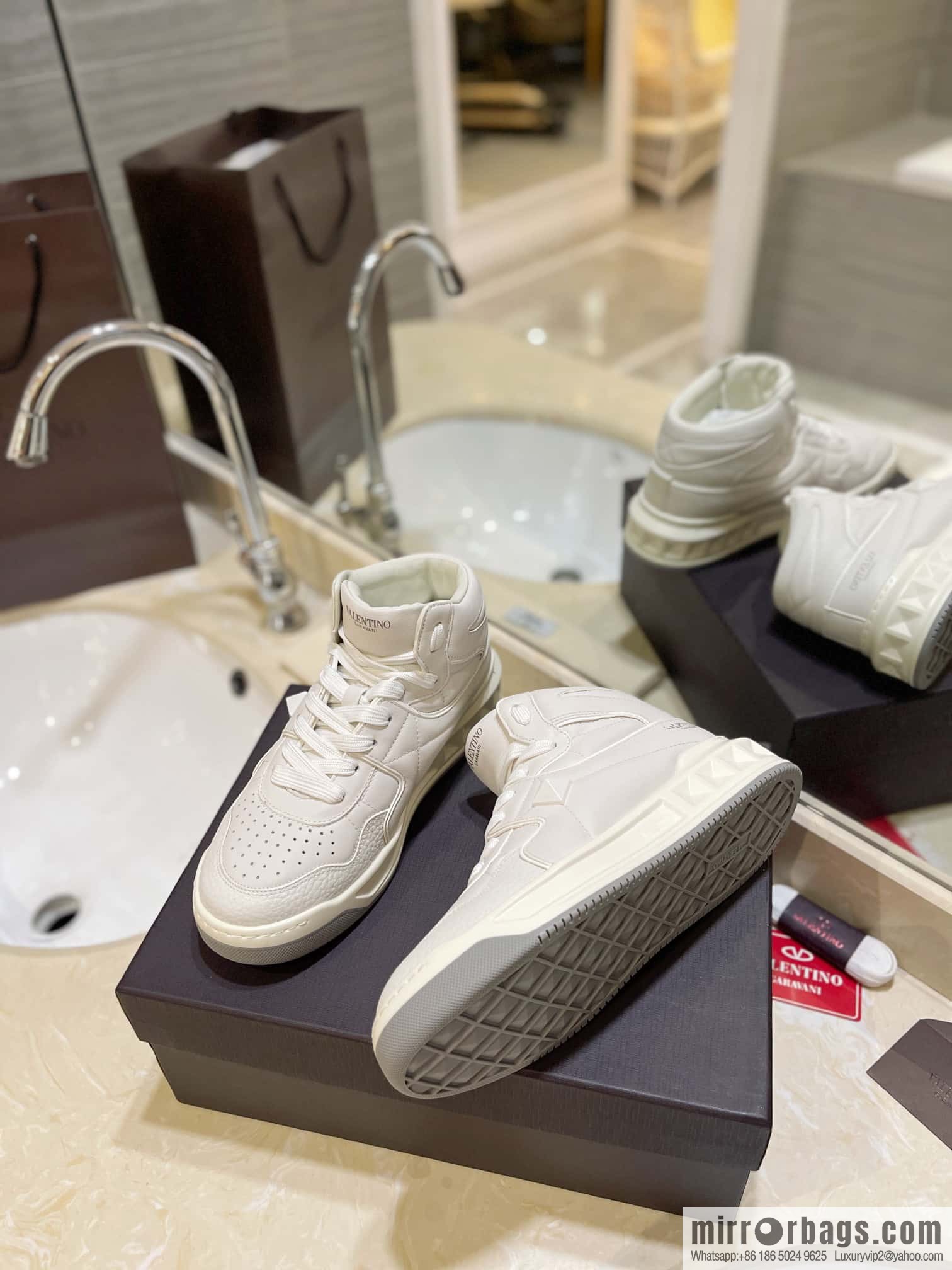 🐰🐰The highest-end high-top, the latest couple casual sports shoes at the franchise store, high-top shoes.