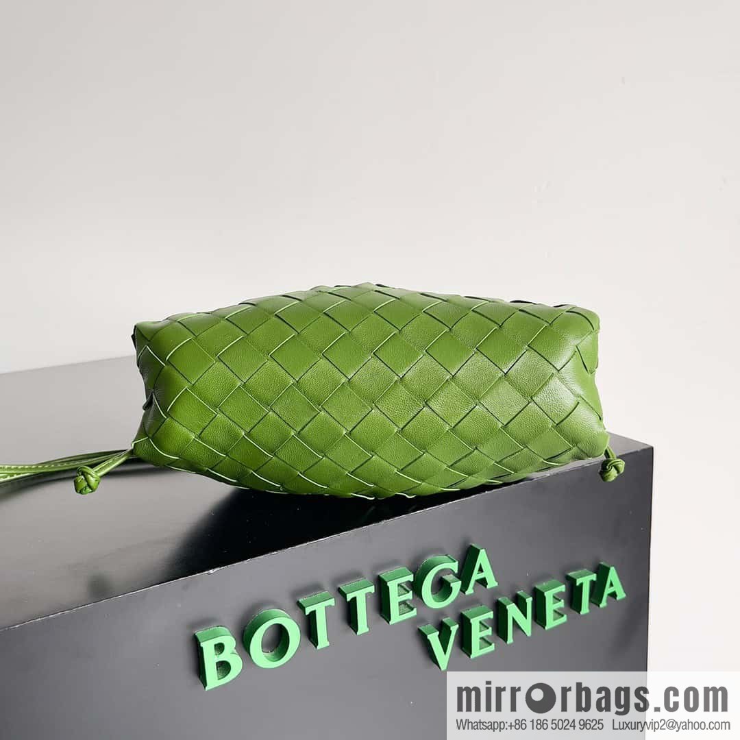 Bottega Veneta THE MINI POUCH 22CM Woven Cloud Bag 585852 Sage Green