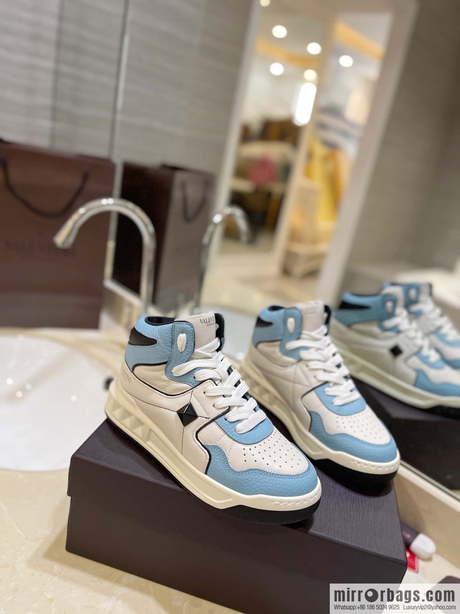 🐰🐰The highest-end high-top, the latest couple casual sports shoes at the franchise store, high-top shoes.