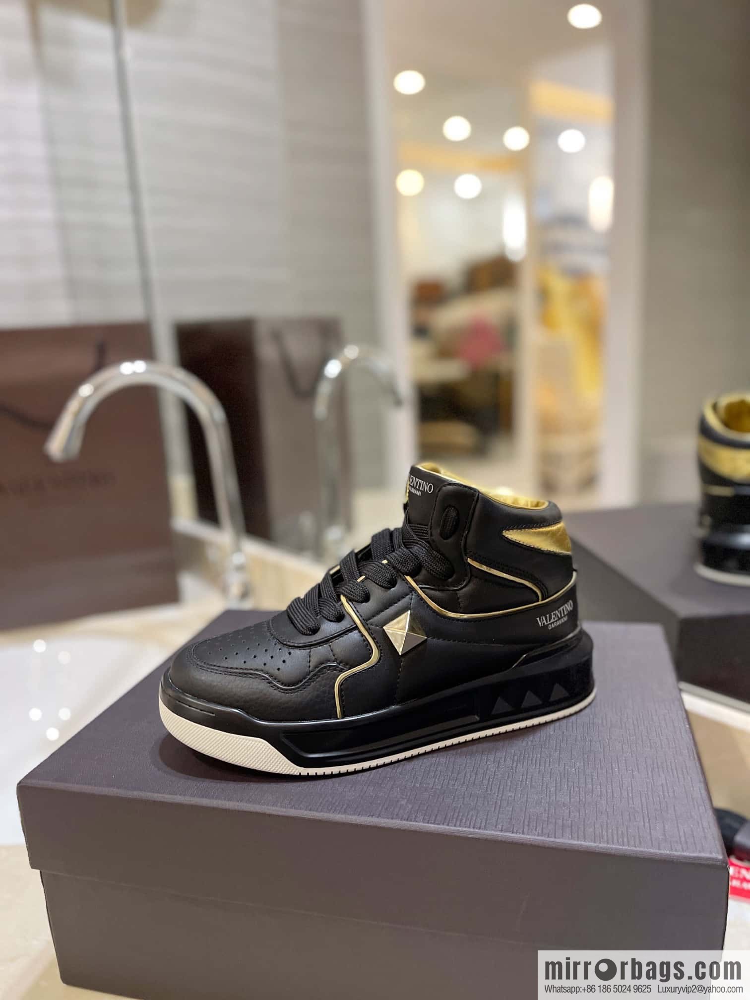 🐰🐰The highest-end high-top, the latest couple casual sports shoes at the franchise store, high-top shoes.
