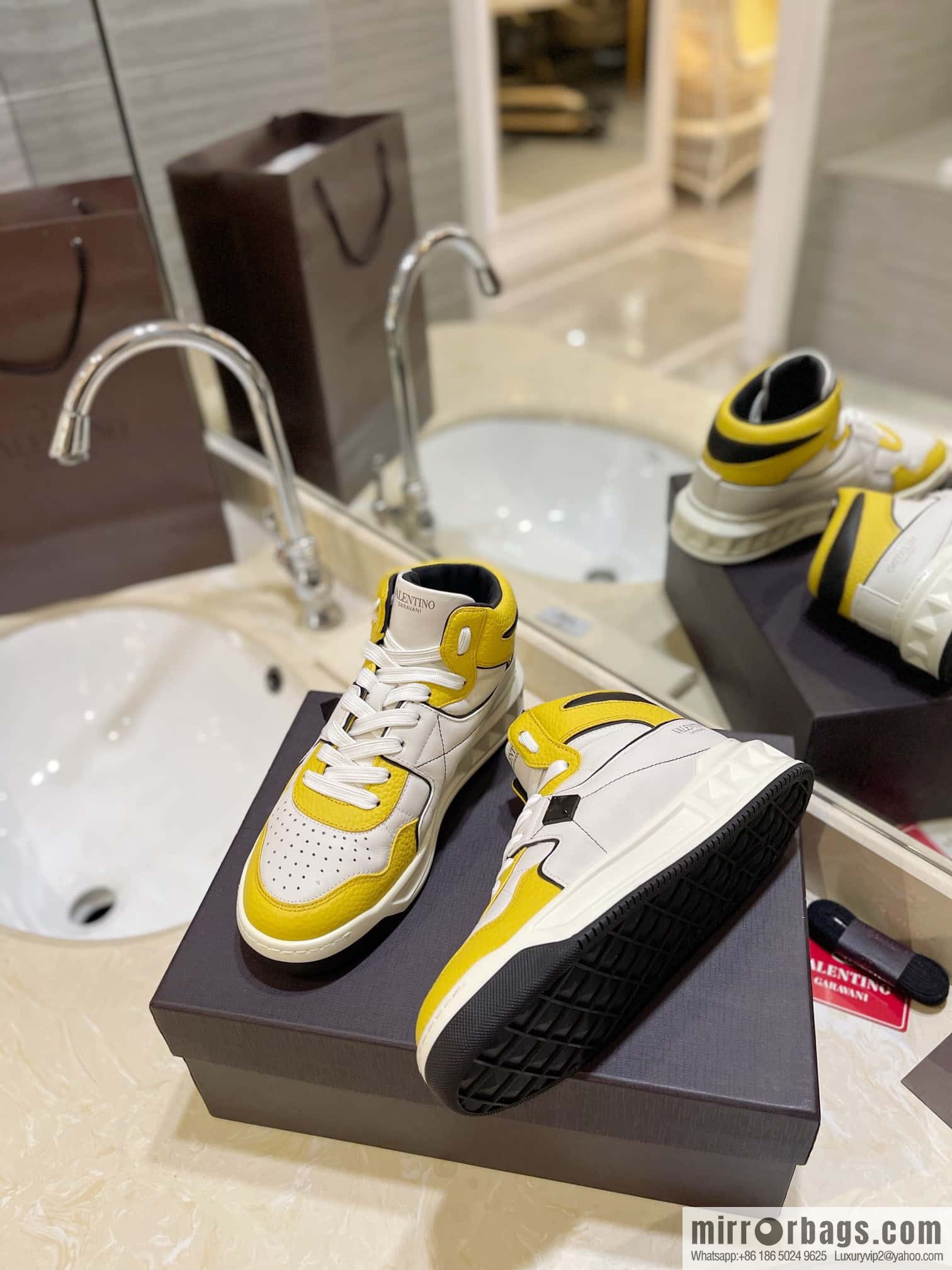 🐰🐰The highest-end high-top, the latest couple casual sports shoes at the franchise store, high-top shoes.