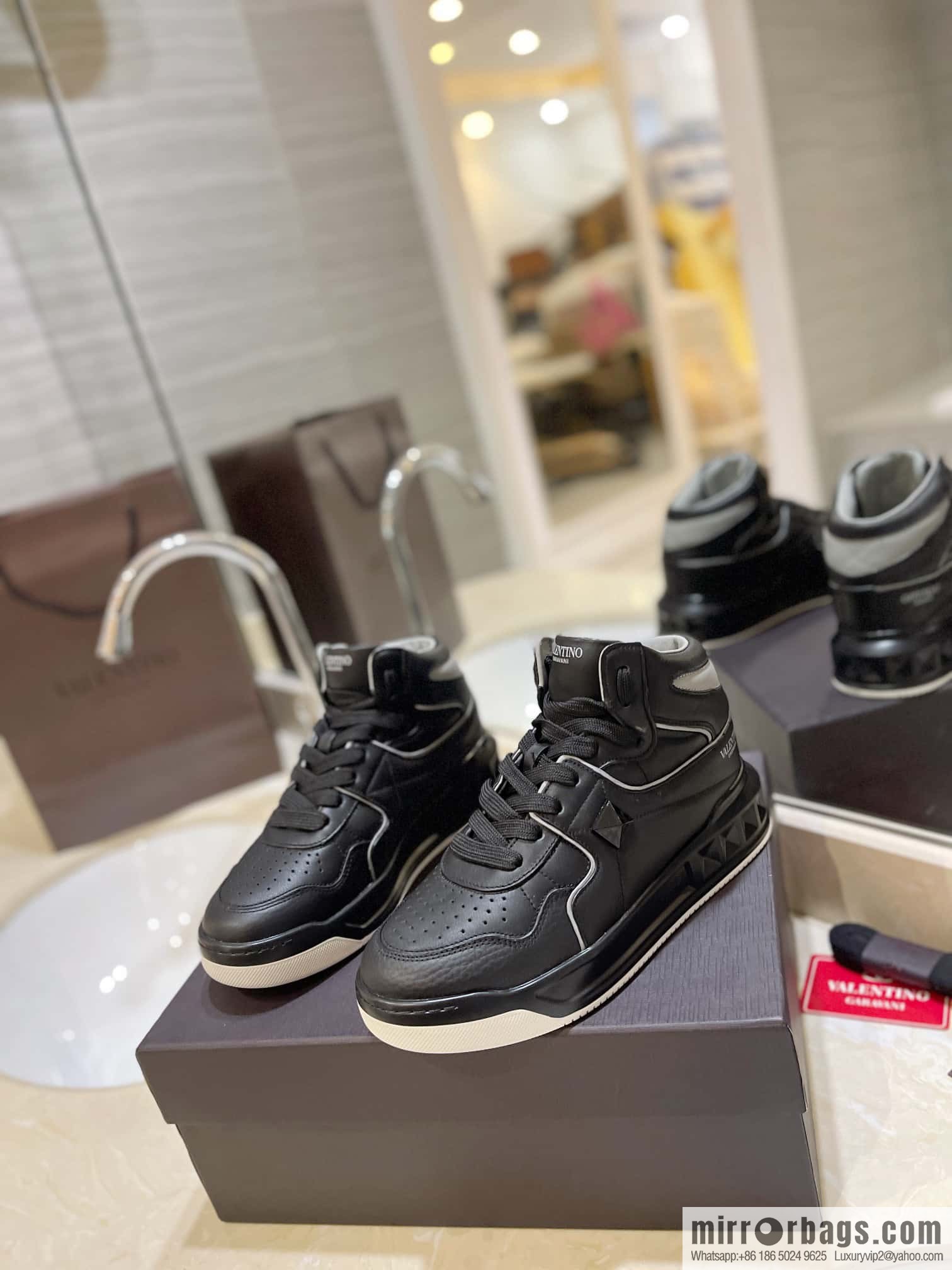 🐰🐰The highest-end high-top, the latest couple casual sports shoes at the franchise store, high-top shoes.