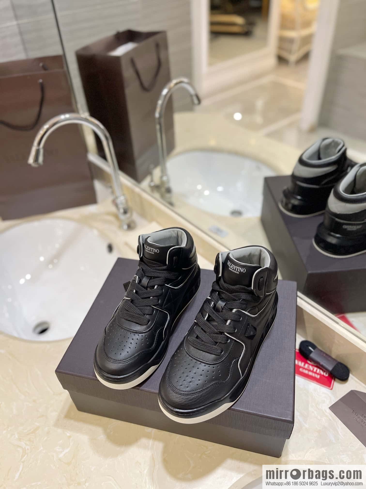 🐰🐰The highest-end high-top, the latest couple casual sports shoes at the franchise store, high-top shoes.