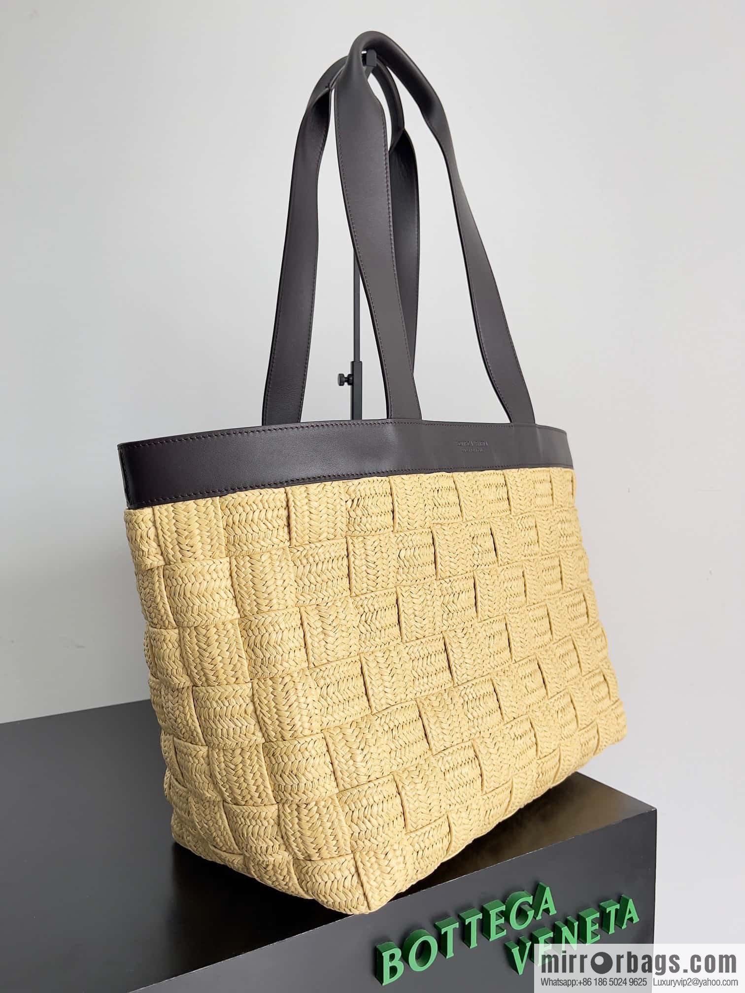 Baodiejia BV straw shoulder bag shopping bag model number: 730874