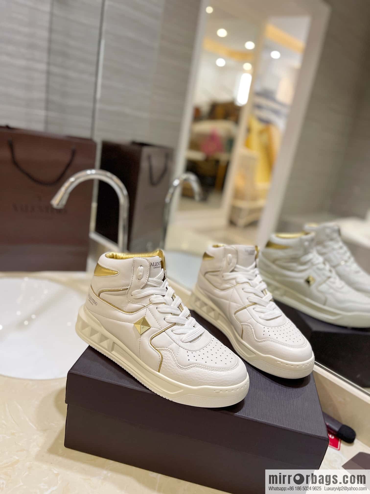 🐰🐰The highest-end high-top, the latest couple casual sports shoes at the franchise store, high-top shoes.