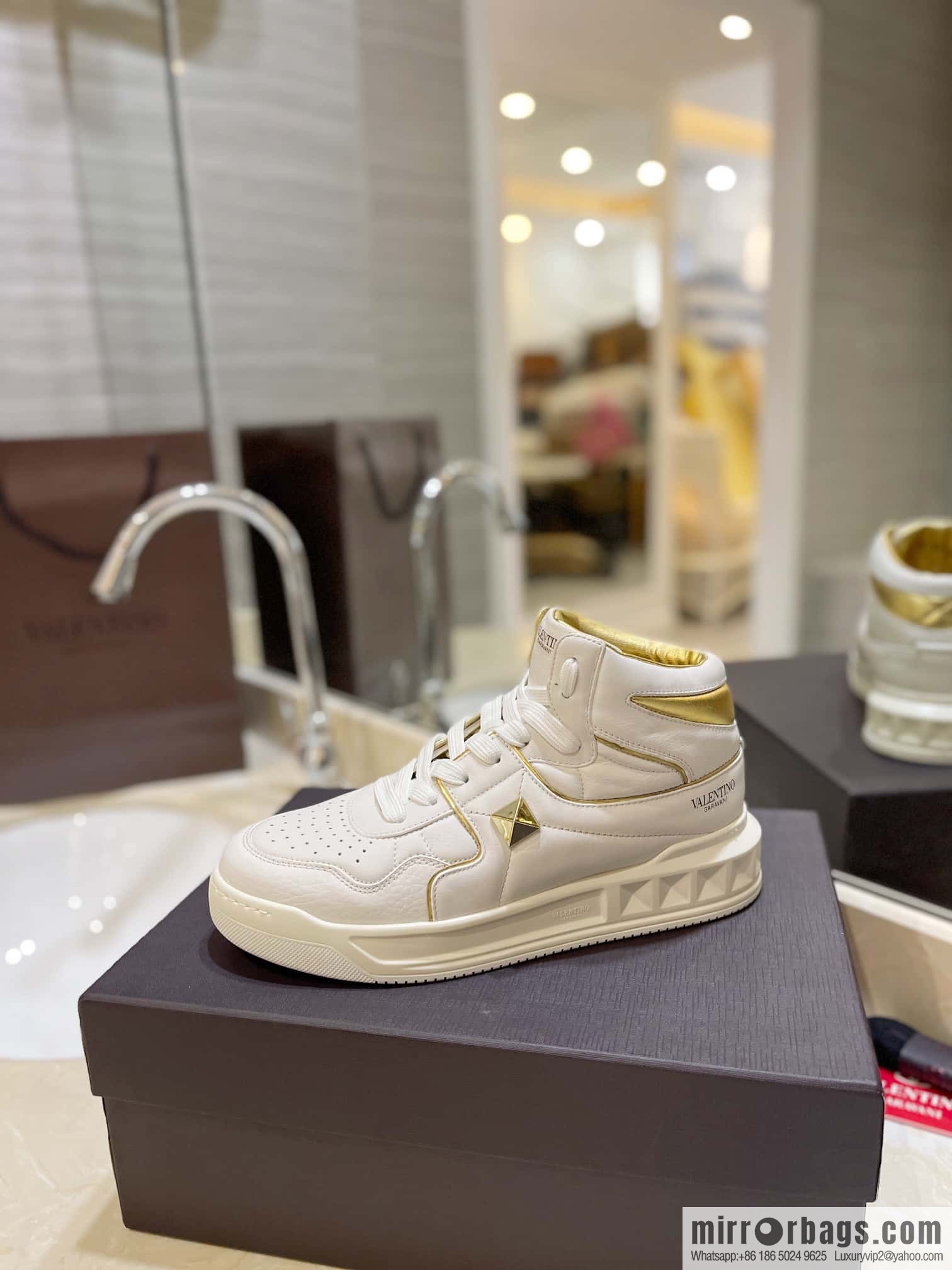 🐰🐰The highest-end high-top, the latest couple casual sports shoes at the franchise store, high-top shoes.