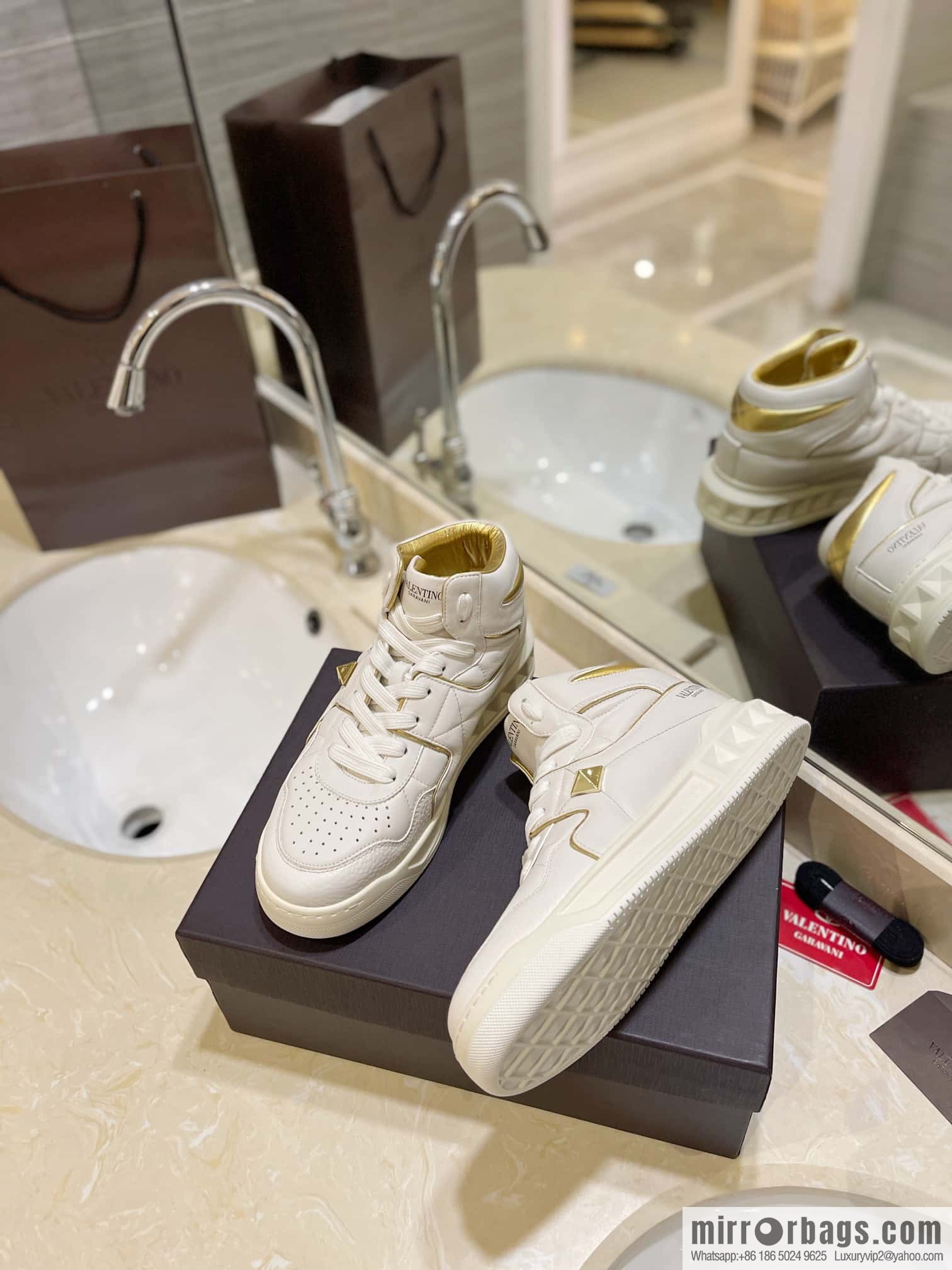 🐰🐰The highest-end high-top, the latest couple casual sports shoes at the franchise store, high-top shoes.