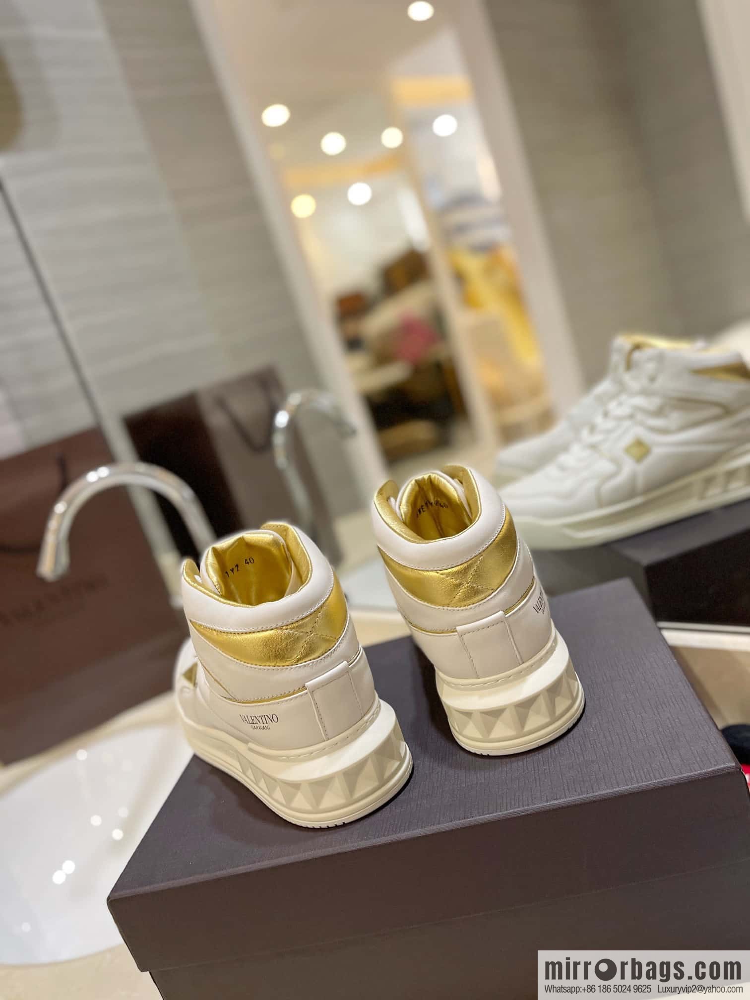 🐰🐰The highest-end high-top, the latest couple casual sports shoes at the franchise store, high-top shoes.