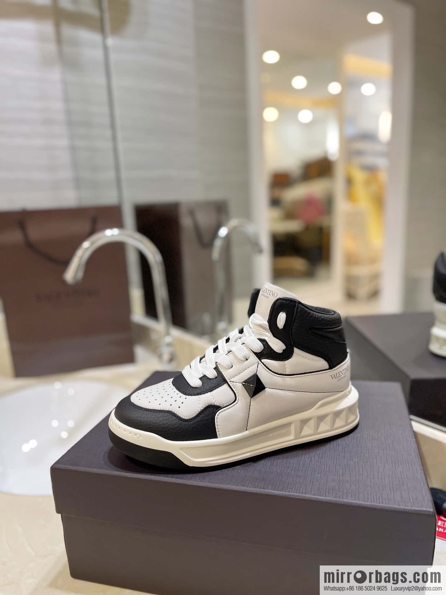 🐰🐰The highest-end high-top, the latest couple casual sports shoes at the franchise store, high-top shoes.