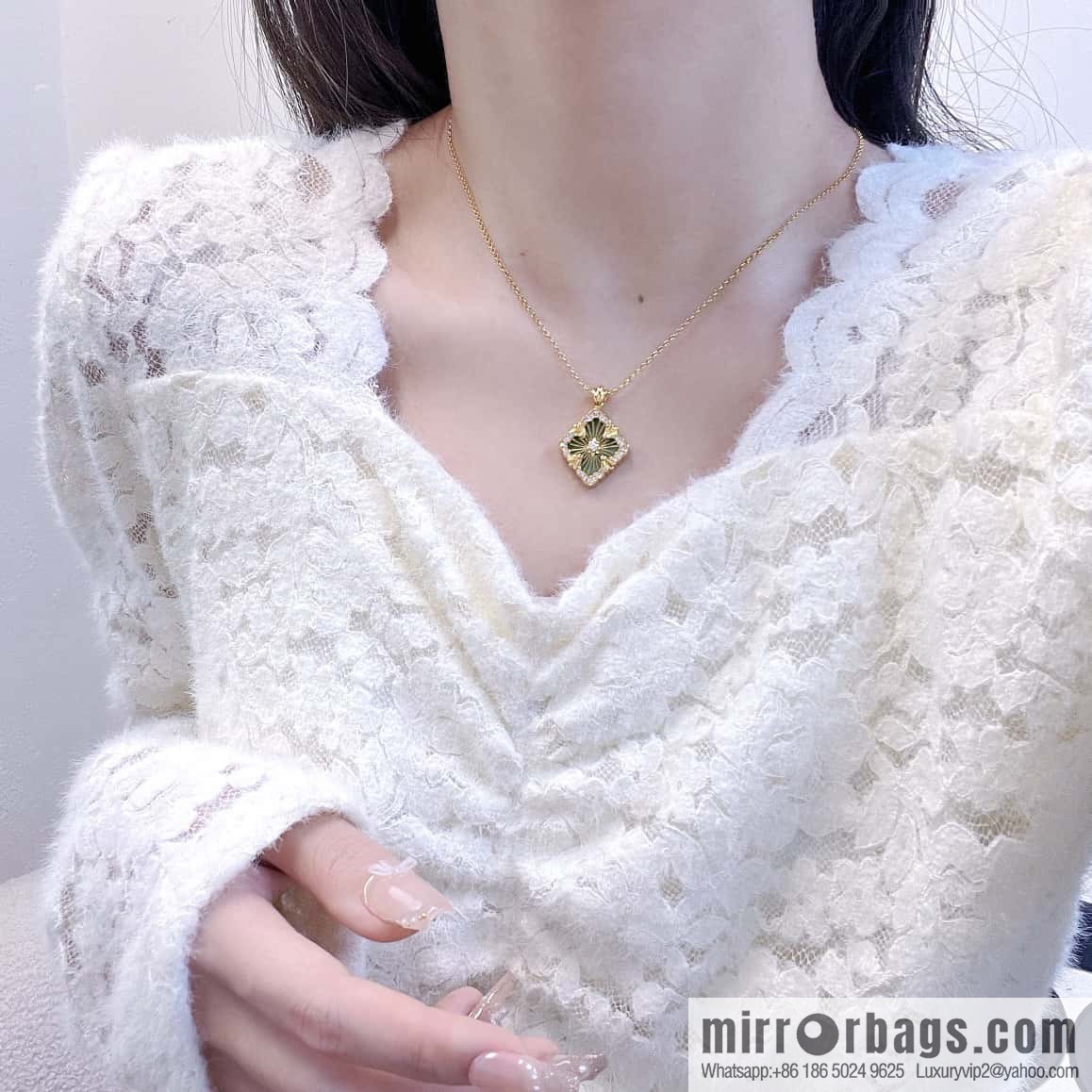 ❗️New ❗️ ☀ Buccellati Vintage court style with diamond brushed four-leaf clover shell agate chalcedony double-sided necklace ☀️