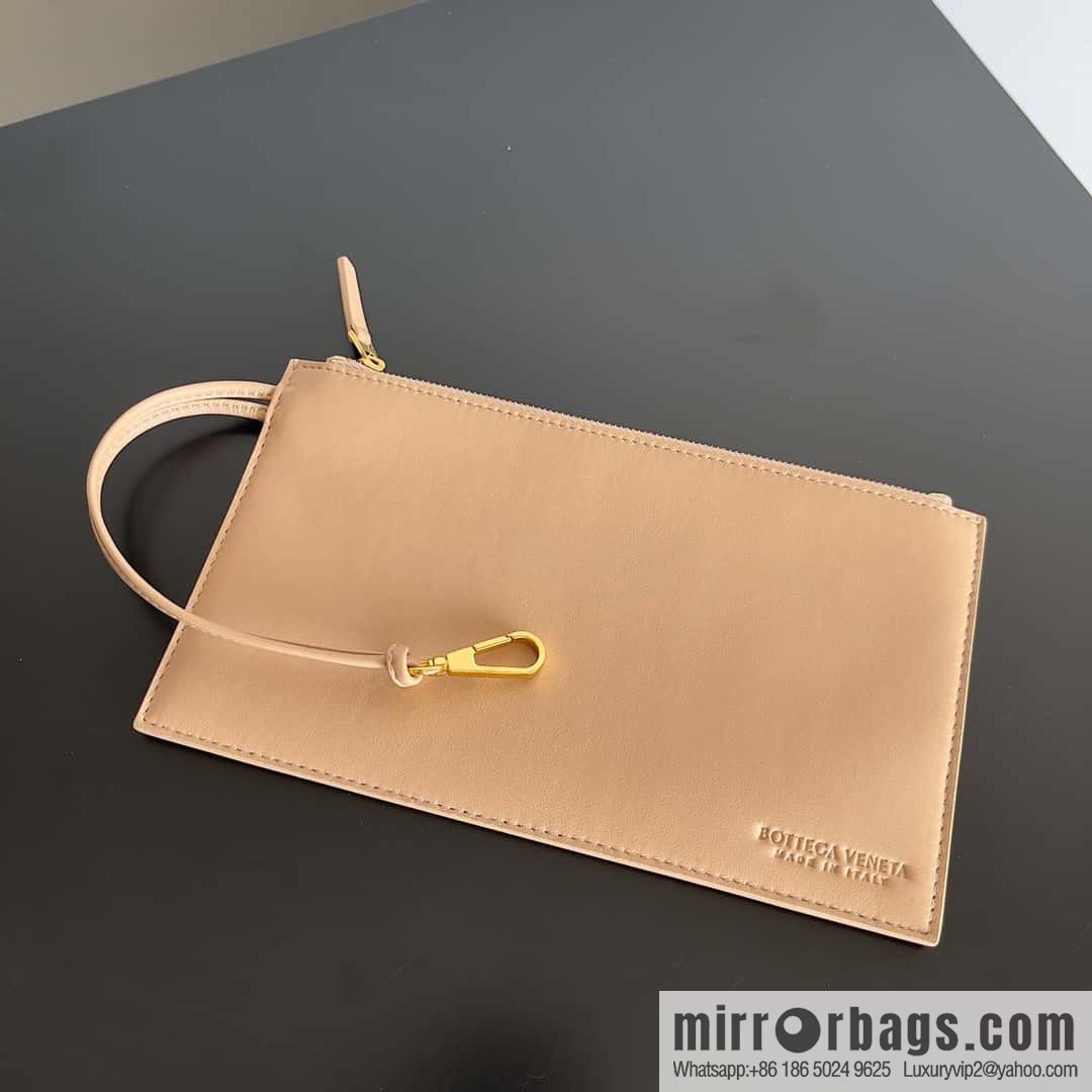 B new Cabat large shopping bag model number: 608811 tender pink