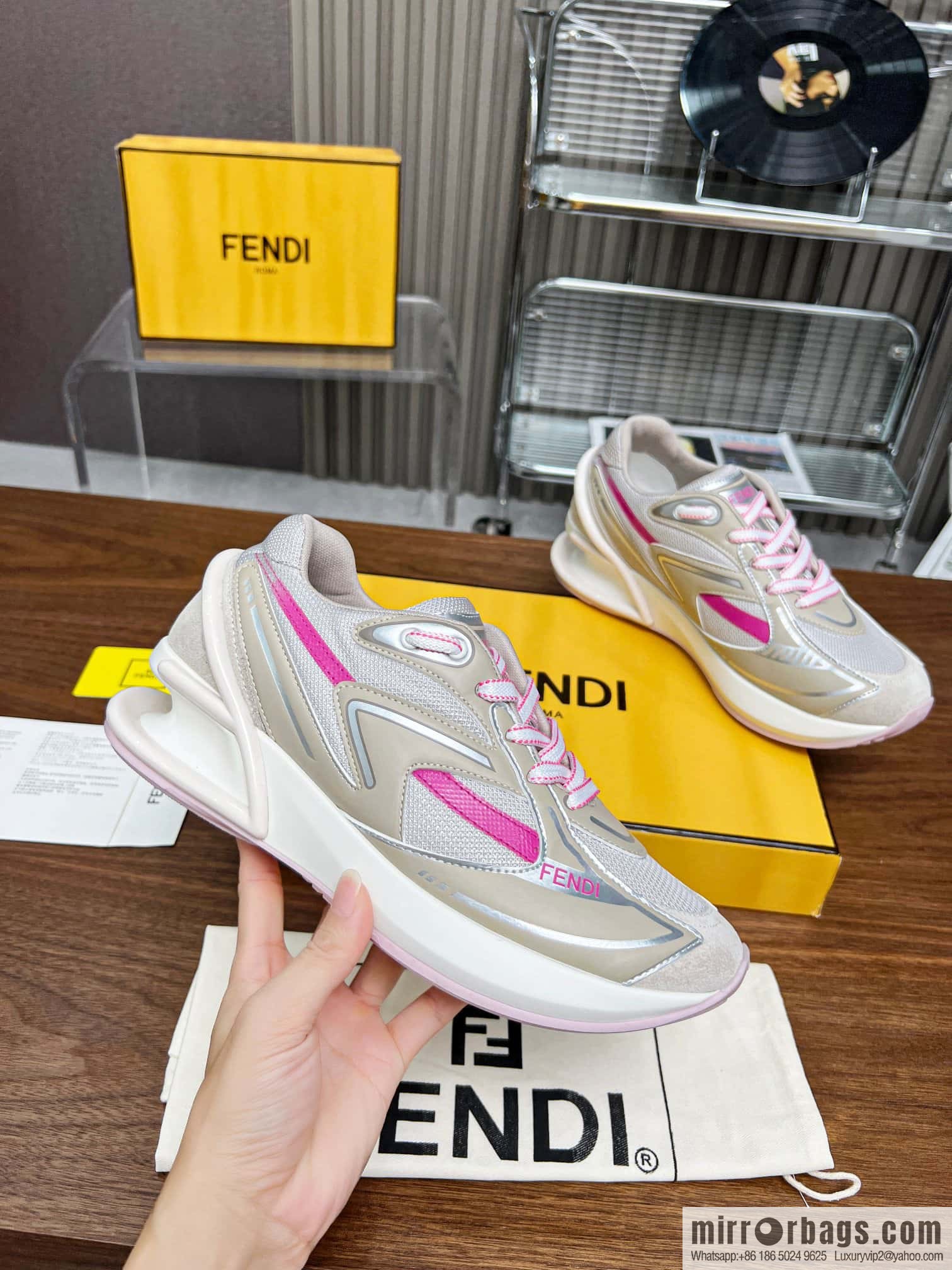 🐰🐰FENDI First 1 sports shoes 23 years of autumn and winter new products, the star is the same Fendi FW 23 autumn and winter new products