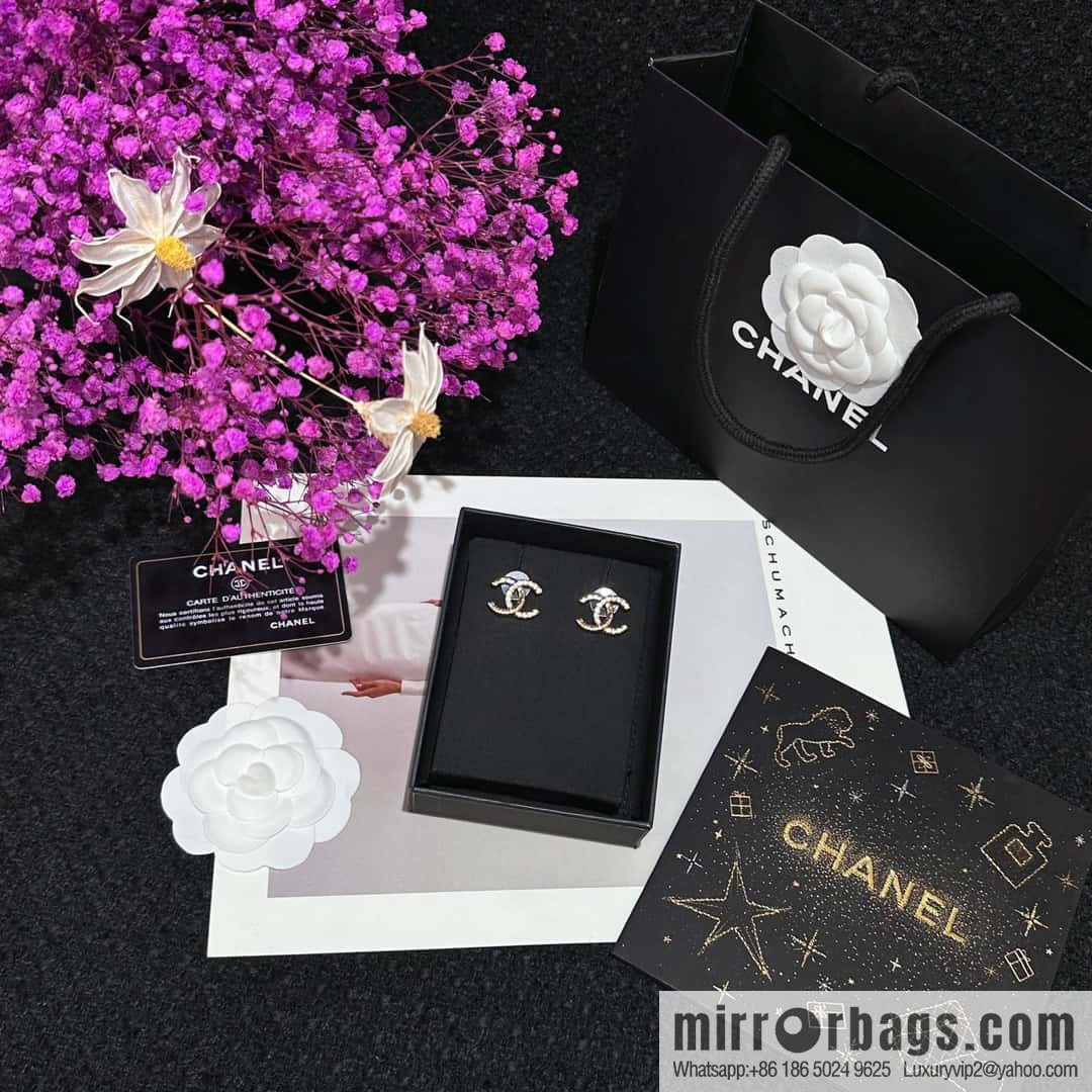 ❗️New ❗️☀️ new ☑️ chanel c1 double c half diamond stud earrings ☀️