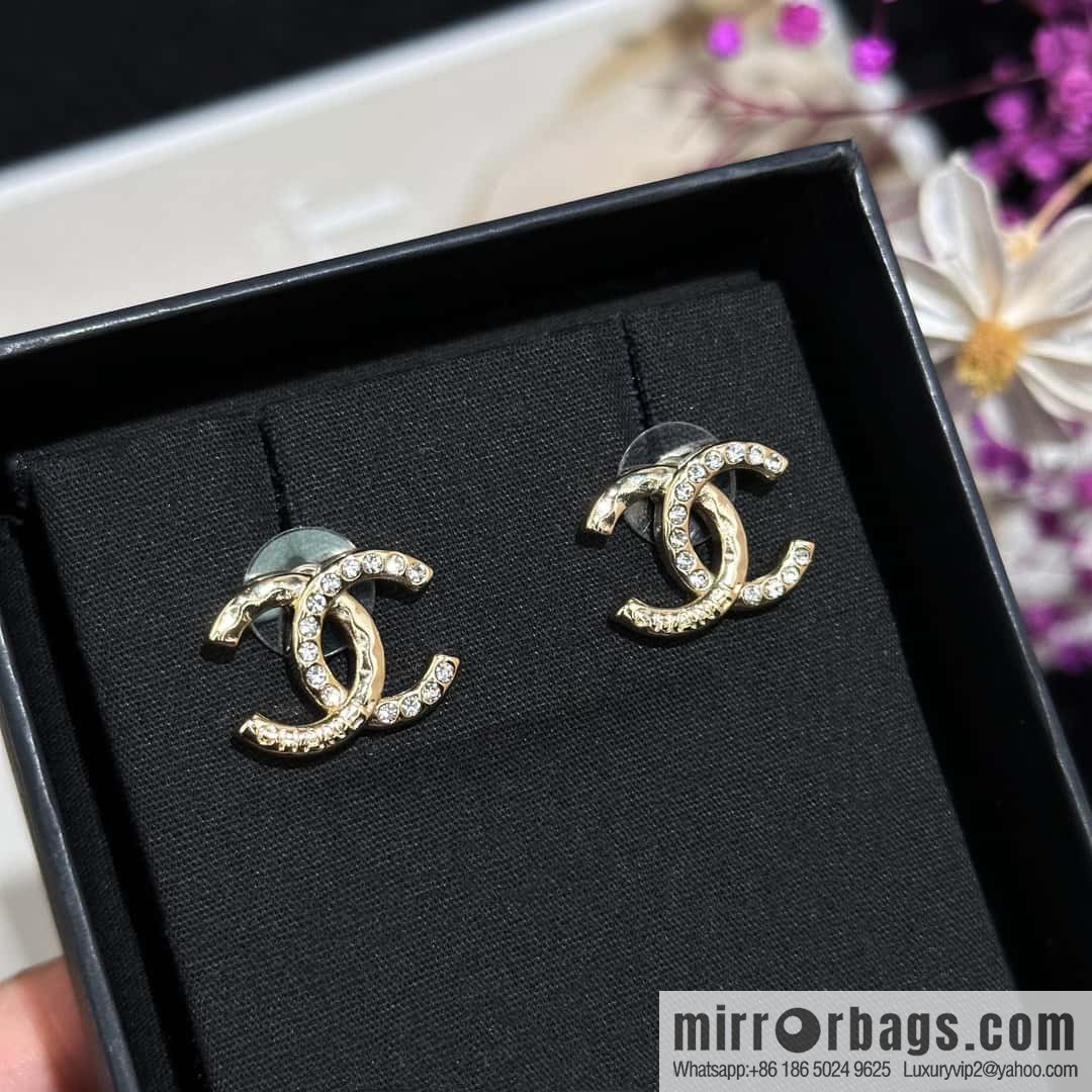 ❗️New ❗️☀️ new ☑️ chanel c1 double c half diamond stud earrings ☀️