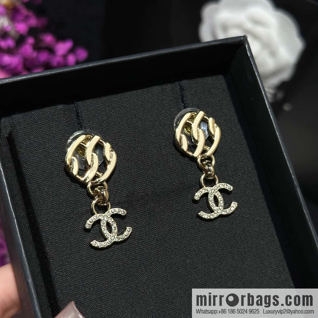 ❗️New ❗️☀️ New ☑️ Chanel c2 double c gold stud earrings ☀️