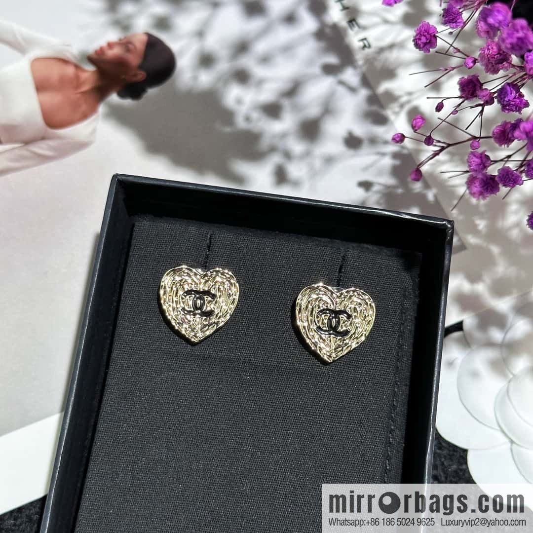 ❗️New ❗️☀️ new ☑️ chanel c1 double c gold peach heart love stud earrings ☀️
