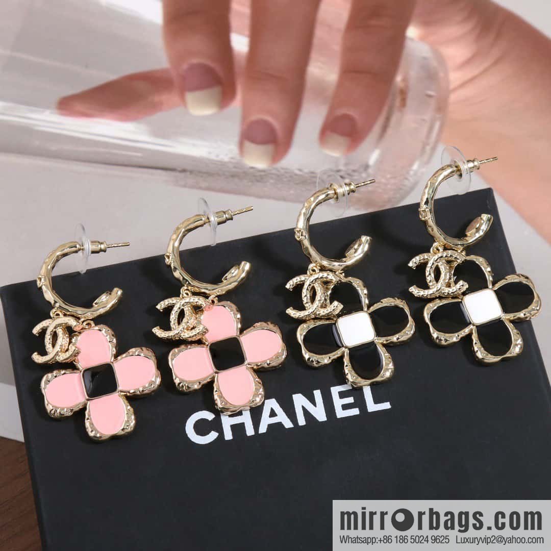 ☀️New ☑️ chanel c2 double c four-leaf clover earrings ☀️