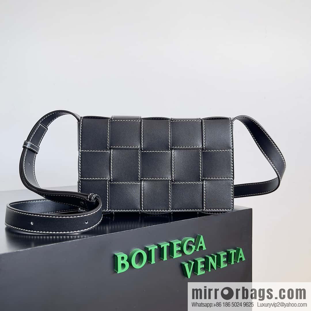 BV Bottega early autumn 2023 series Cassette new line decoration will leather (fabric) handbag, model number: 758105 black