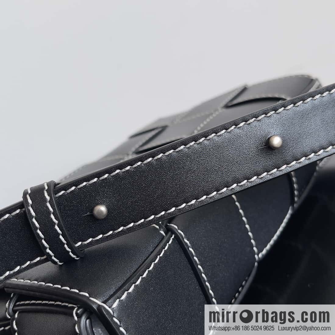 BV Bottega early autumn 2023 series Cassette new line decoration will leather (fabric) handbag, model number: 758105 black
