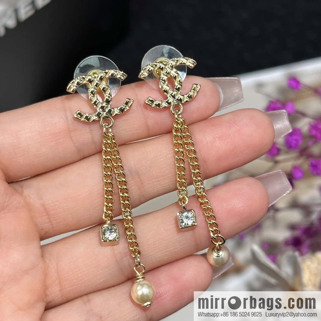 ❗️New ❗️☀️ new ☑️ chanel c1 double c tassel pearl stud earrings ☀️