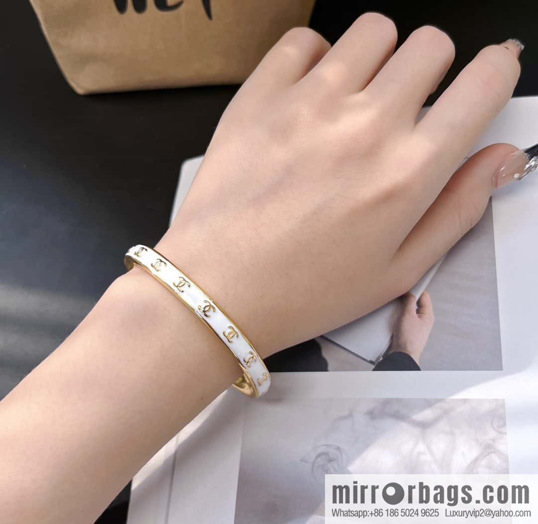 ❗️New ❗️☀️ New ☑️ Chanel Double C Drop Oil Opening Bracelet ☀️