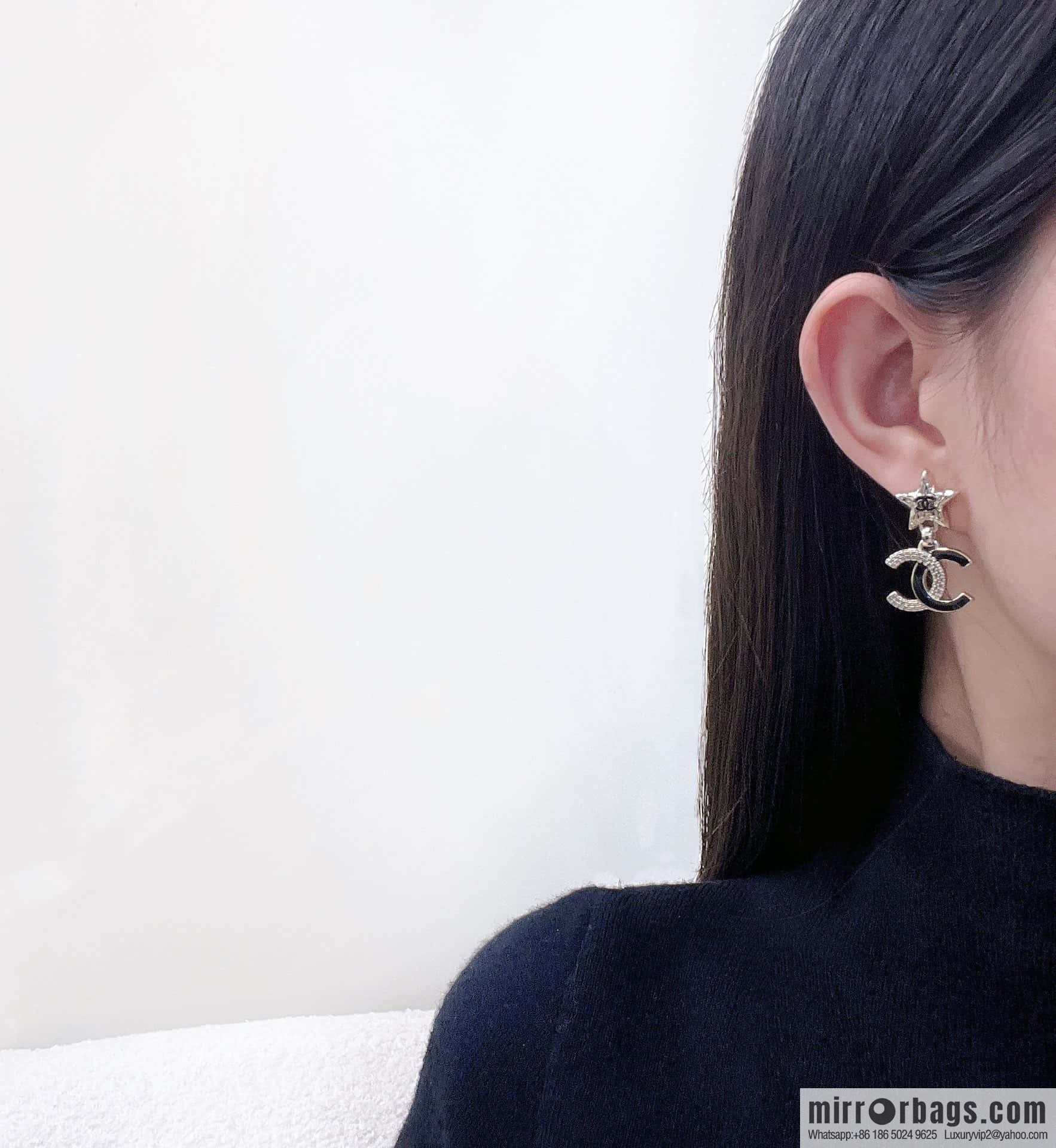❗️New ❗️☀️ new ☑️ Chanel c2 double c black dripping star stud earrings ☀️