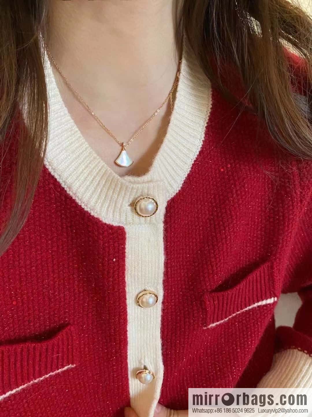 ☀BVLGARI DIVAS'DREAM White Fritillary Fan Necklace  ☀️