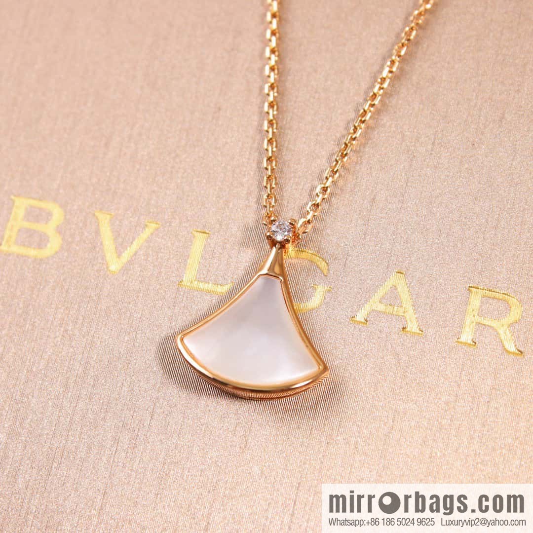 ☀BVLGARI DIVAS'DREAM White Fritillary Fan Necklace  ☀️