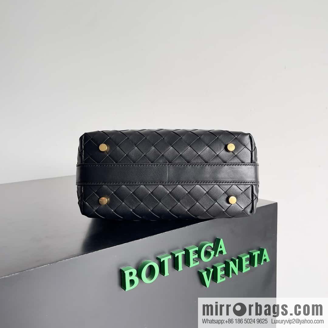 BvWallace Shoulder Bento Bag Model 754443 intrecciato bag black