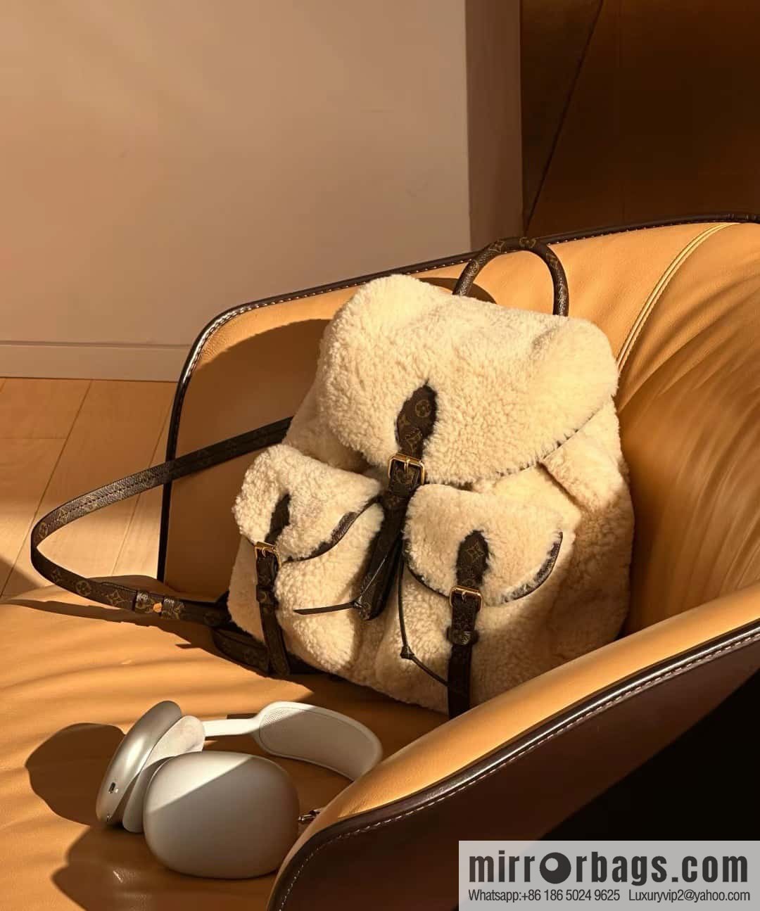 [Boutique‑grade] M23384 meters white, lamb wool backpack series Backpack backpack