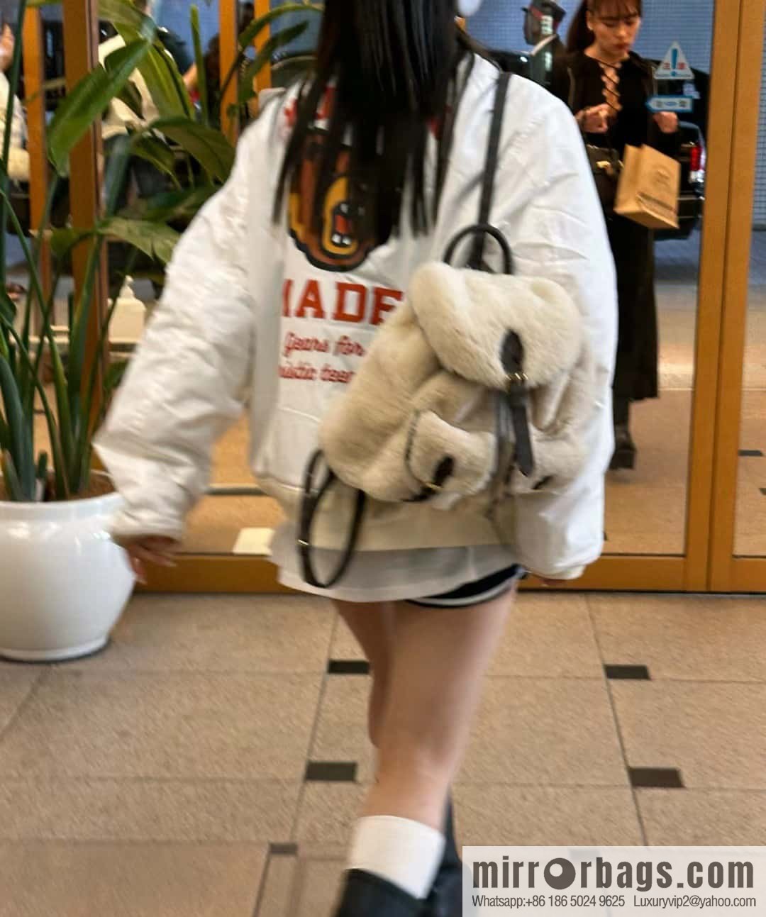 [Boutique‑grade] M23384 meters white, lamb wool backpack series Backpack backpack