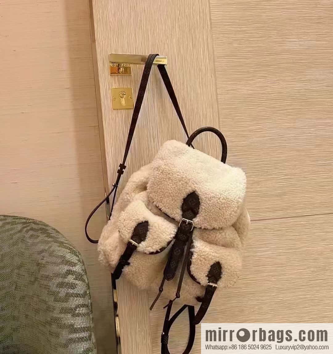 [Boutique‑grade] M23384 meters white, lamb wool backpack series Backpack backpack