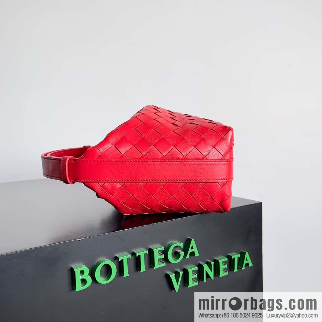 BvWallace Shoulder Bento Bag, Model 754443 intrecciato woven bag, bright red