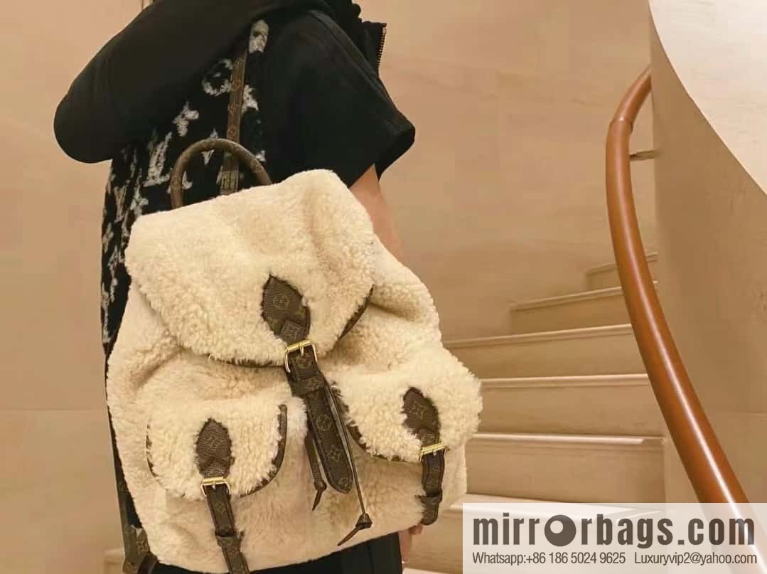 [Boutique‑grade] M23384 meters white, lamb wool backpack series Backpack backpack
