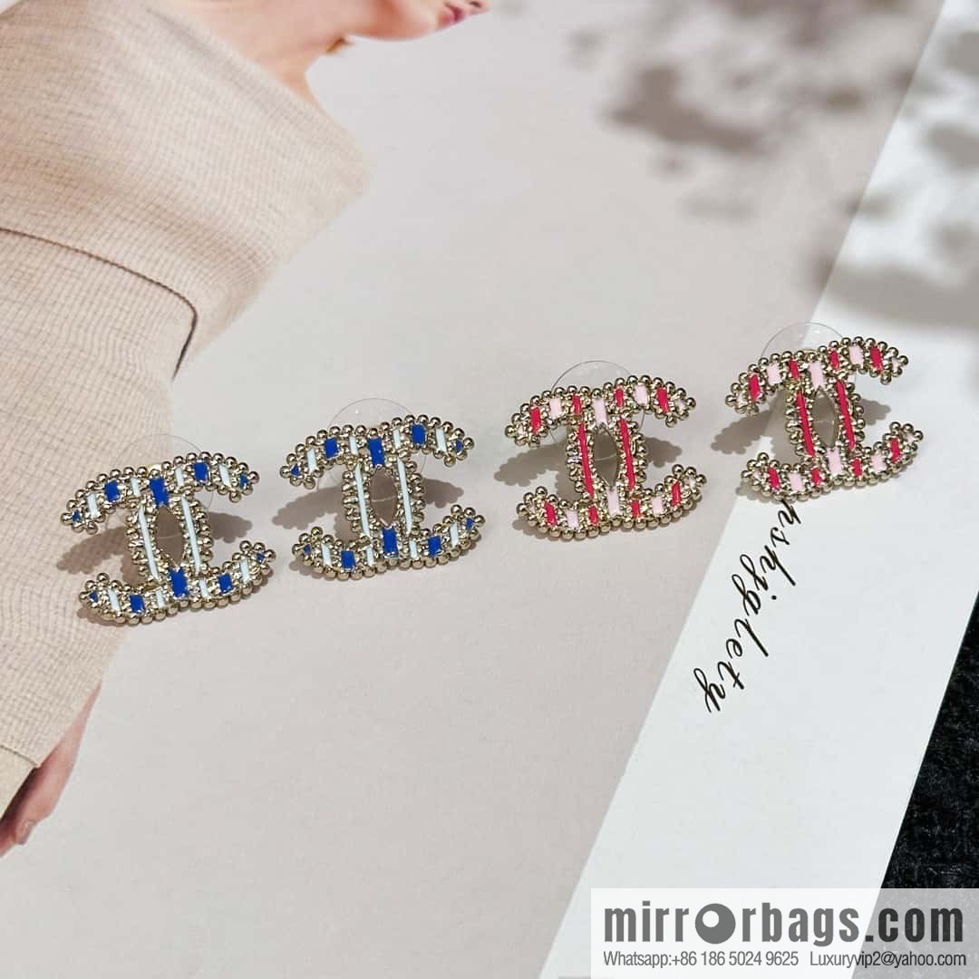 ❗️New ❗️☀️ new ☑️ chanel c1 double c vertical stripe enamel stud earrings ☀️