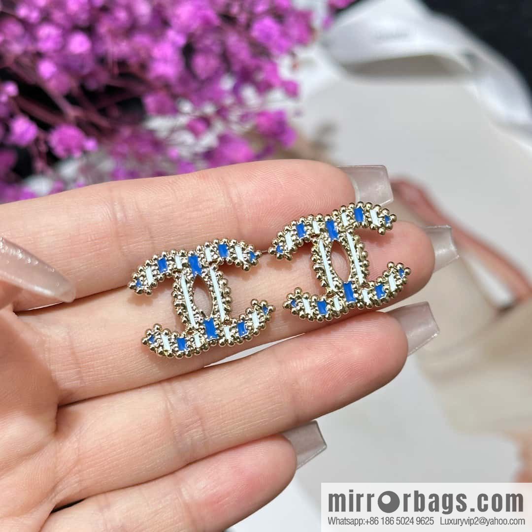 ❗️New ❗️☀️ new ☑️ chanel c1 double c vertical stripe enamel stud earrings ☀️