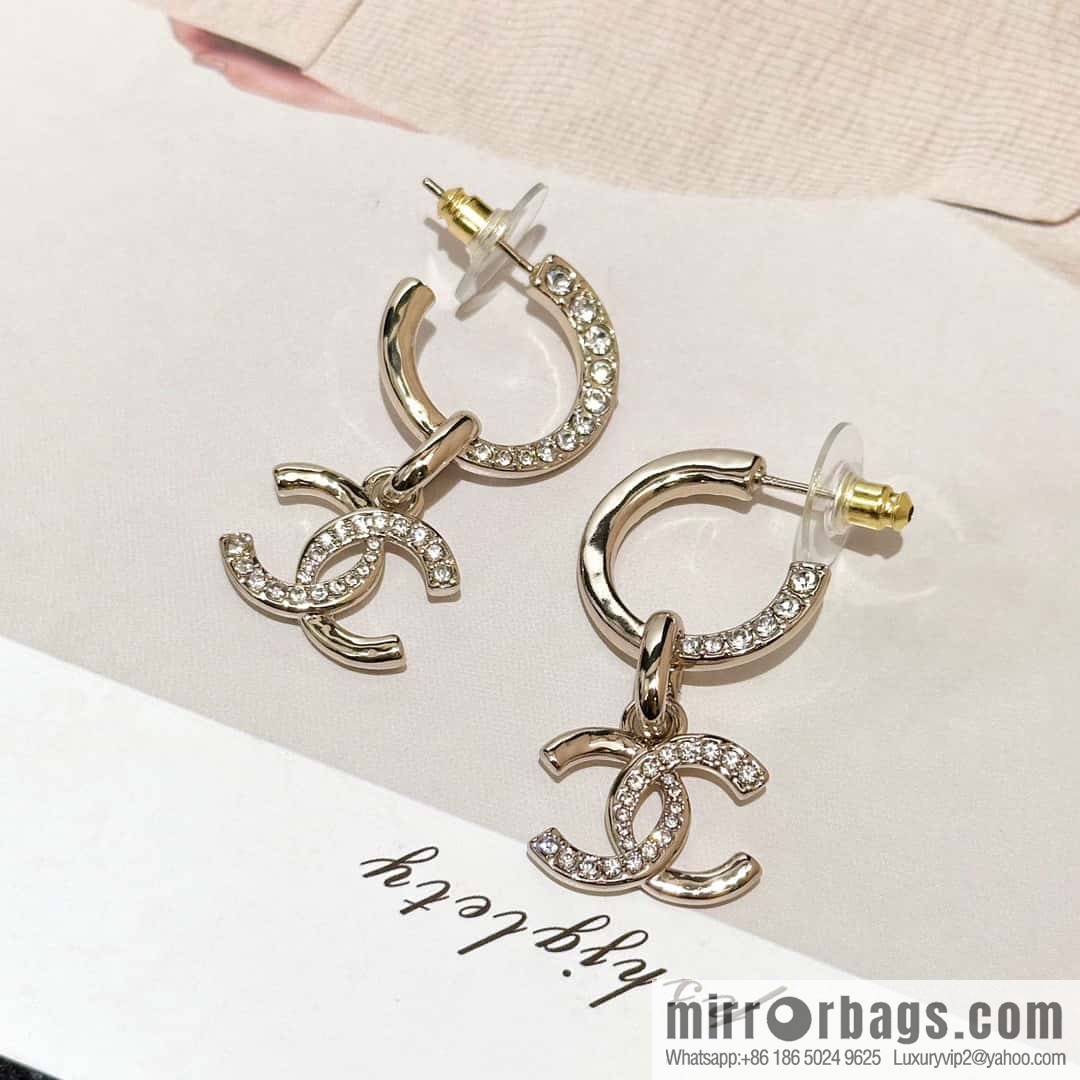 ❗️New ❗️☀️ new ☑️ chanel c2 double c half diamond stud earrings ☀️
