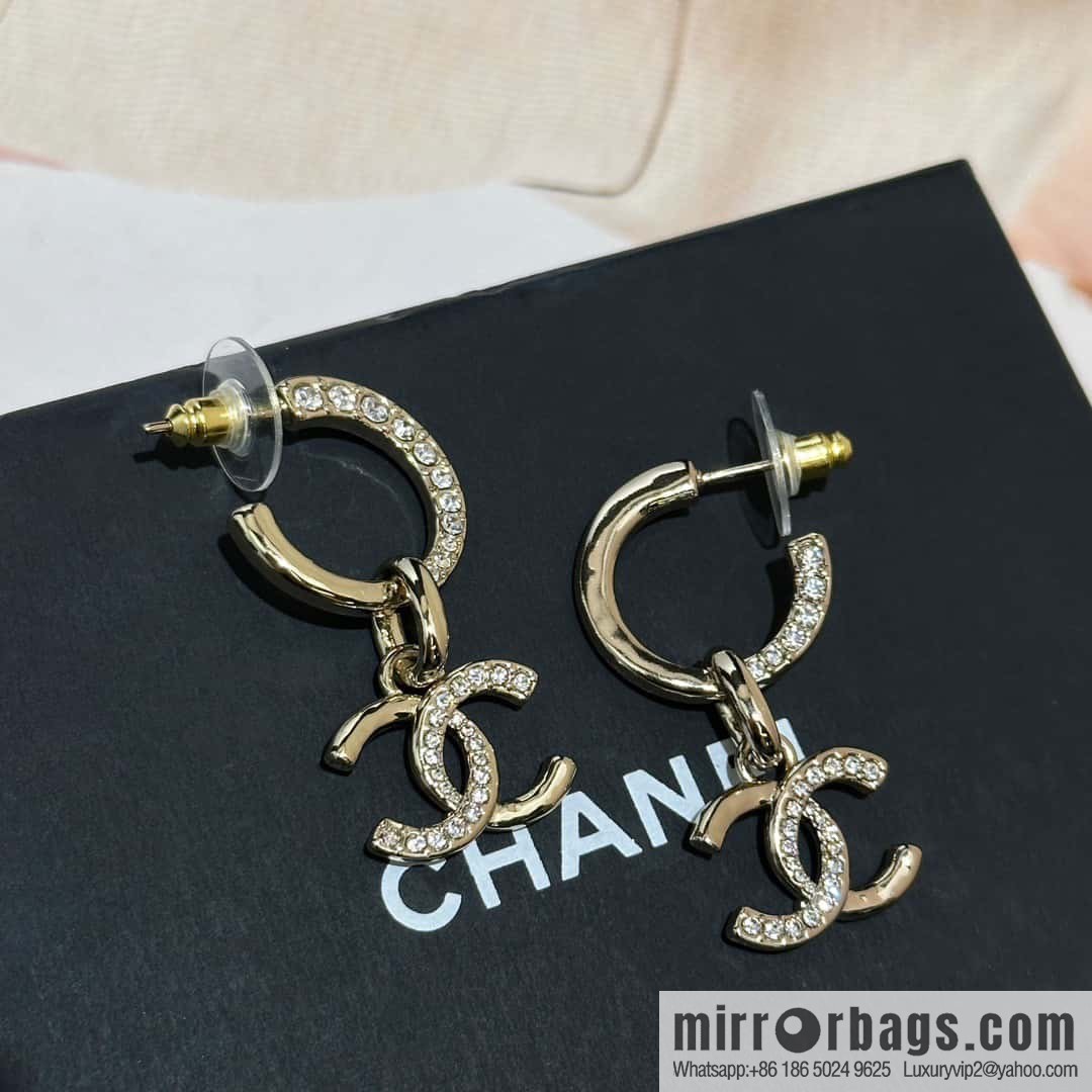 ❗️New ❗️☀️ new ☑️ chanel c2 double c half diamond stud earrings ☀️