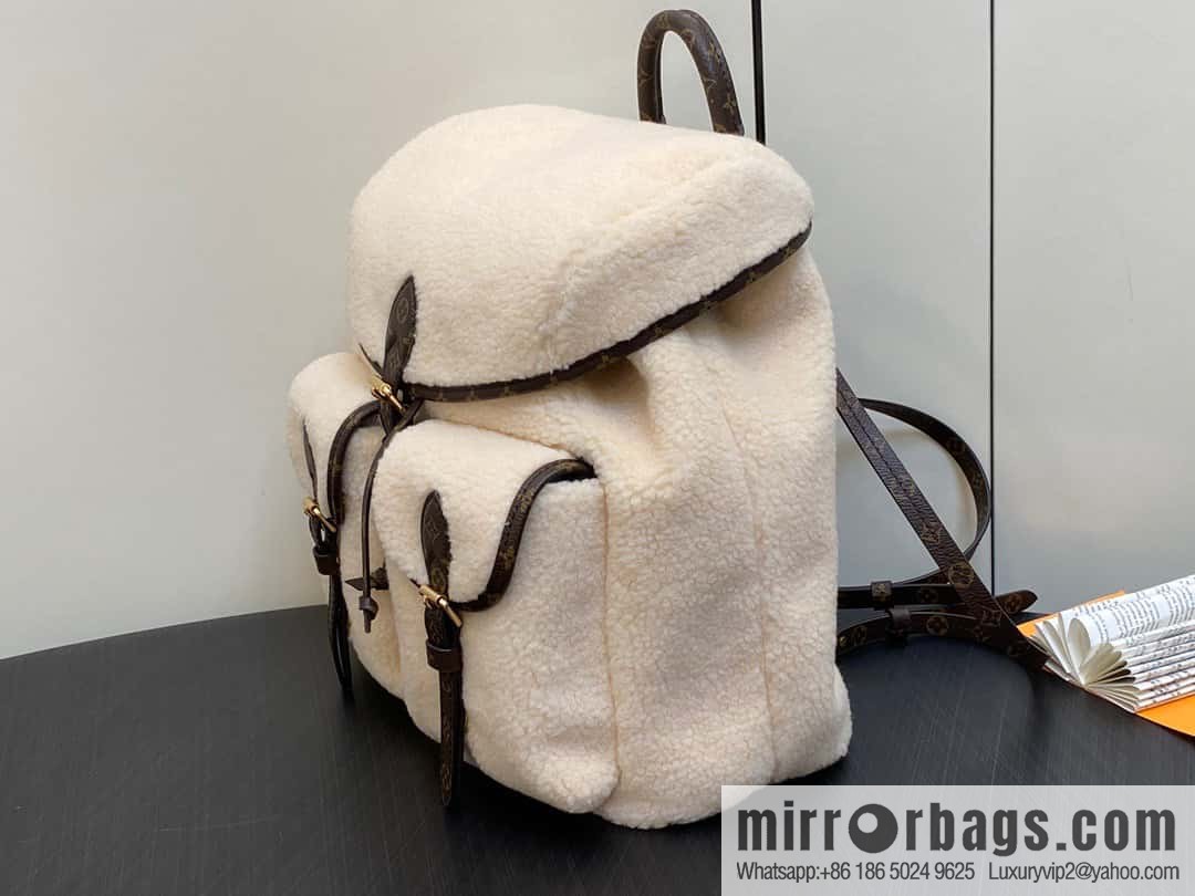 [Boutique‑grade] M23384 meters white, lamb wool backpack series Backpack backpack