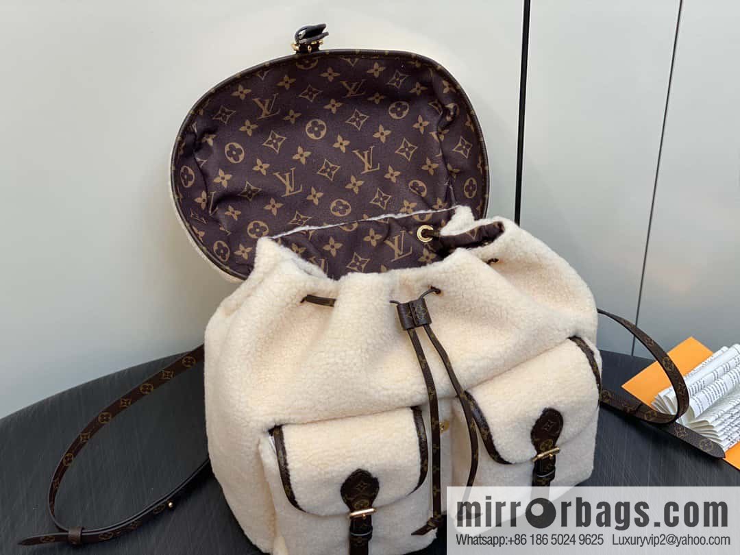 [Boutique‑grade] M23384 meters white, lamb wool backpack series Backpack backpack
