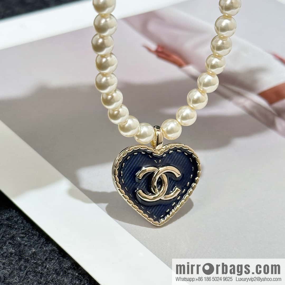 ❗️New ❗️☀️ New ☑️ Chanel Denim Peach Heart Love Pearl Necklace ☀️